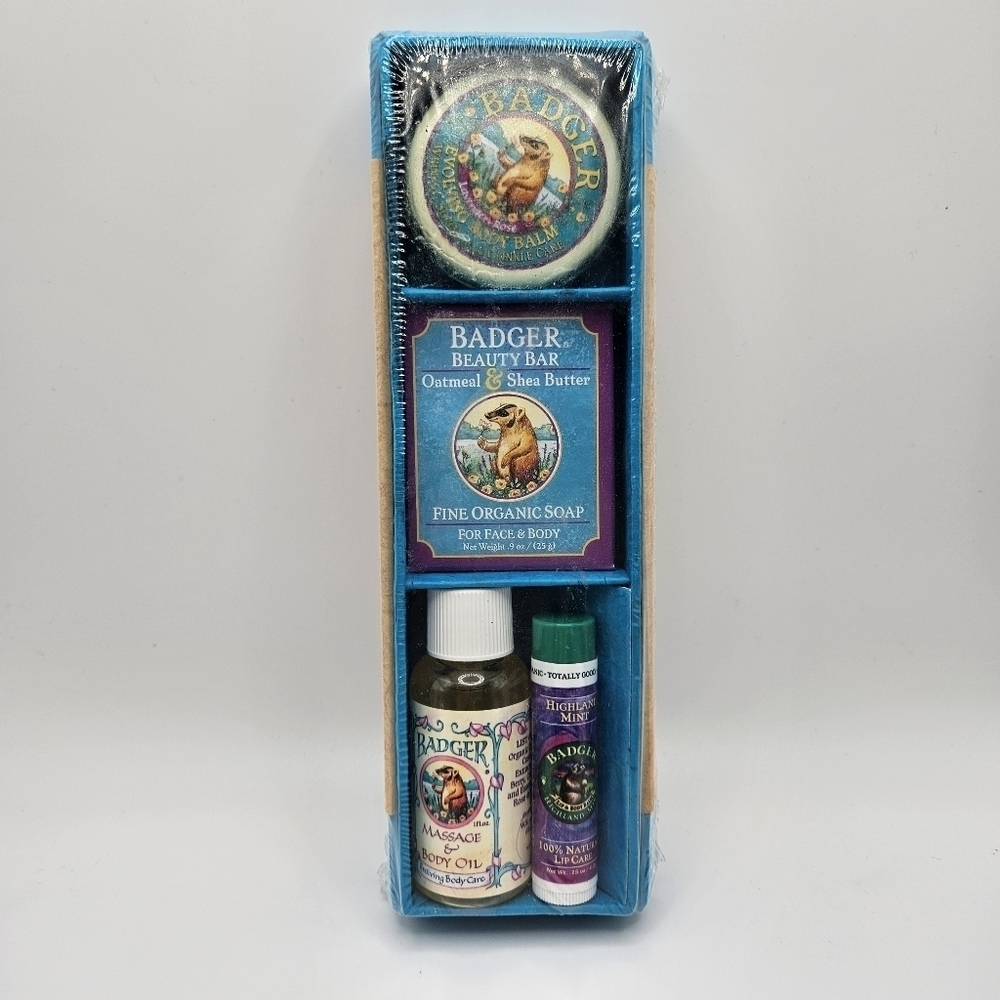 NEW W.S. Badger Beauty Kit Lokta Box Set Beauty Bar Soap Body Oil Lip Balm Body